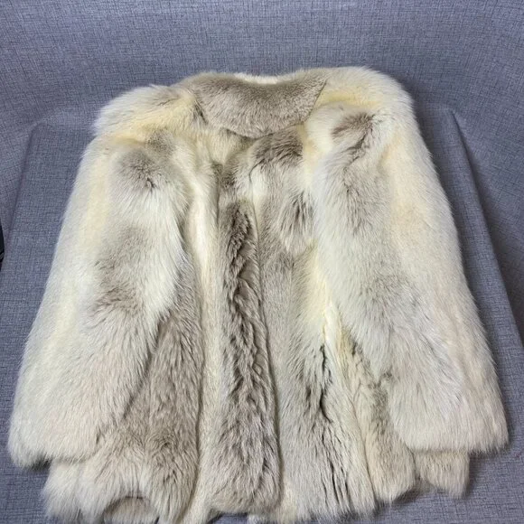 Vinatge NEIMAN MARCUS Fox Fur Coat - Picture 11 of 14
